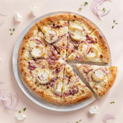 Creamy Goat Cheese & Caramelized Onion Pizza Platter